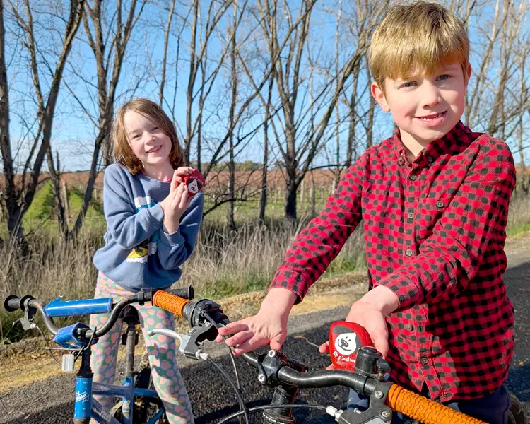 kids on coonawarra walking trail