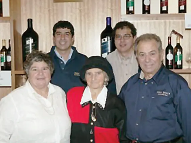 Zema Estate family gather in new cellar door in 2006